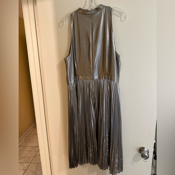 Metallic midi dress - Picture 4 of 4